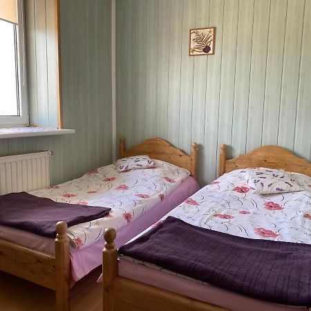 Bed and Breakfast Ośrodek Jeździecki Bronków Exterior foto