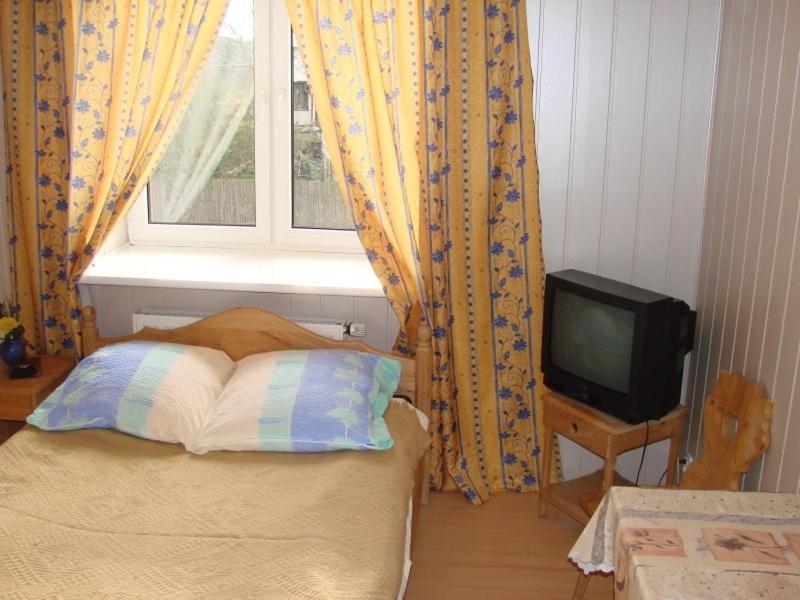 Bed and Breakfast Ośrodek Jeździecki Bronków Exterior foto